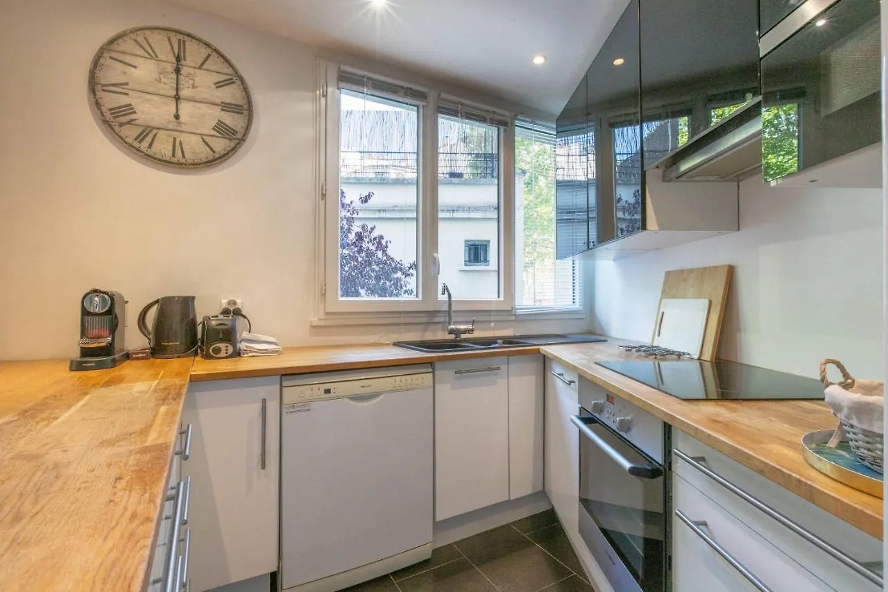 Aparthotel Paris City - Spacious 3 Rooms Flat For Families - 3 Minutes From Metro Station